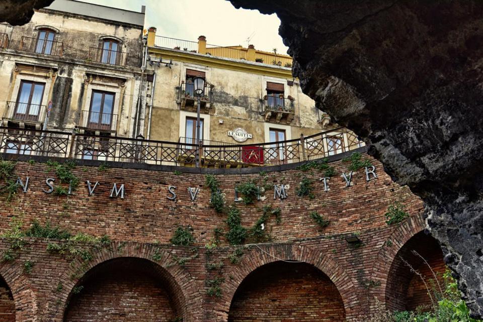 Anfiteatro Le Suites Catania Exterior foto