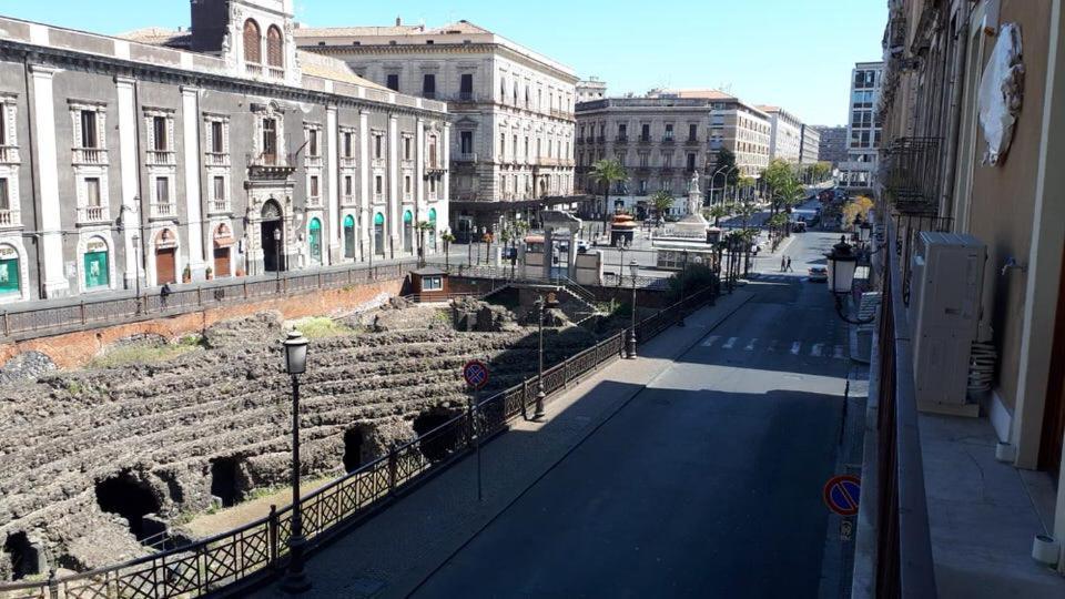 Anfiteatro Le Suites Catania Exterior foto